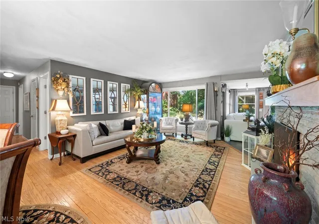 Photo 4 of Sale Pending at 14474 Mill Holw Ln, Strongsville, OH 44136 | MLS# 5234036 | Listing updated on 2026-08-10
