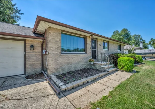 Photo 3 of Single family home for sale at 2822 Joseph Pkwy, Brunswick, OH 44212 | MLS# 5234259 | Listing updated on 2026-08-24