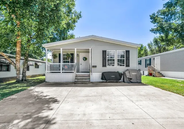 Photo 1 of Sale Pending at 381 Westwoods, Amherst, OH 44001 | MLS# 5234155 | Listing updated on 2026-08-26