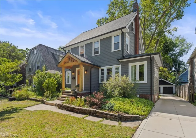 Photo 2 of Sale Pending at 3080 E Overlook Rd, Cleveland, OH 44118 | MLS# 5232435 | Listing updated on 2026-08-11