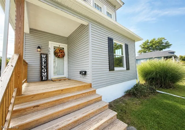 Photo 2 of Single family home for sale at 363 White Oak Ave, Zanesville, OH 43701 | MLS# 5234288 | Listing updated on 2026-08-11