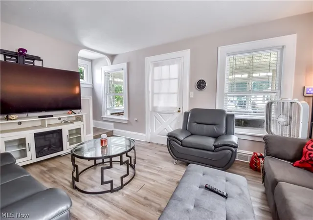 Photo 3 of Single family home for sale at 19151 Pasnow Ave, Cleveland, OH 44119 | MLS# 5231277 | Listing updated on 2026-08-26