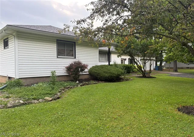 Photo 2 of Single family home for sale at 14582 Gore Orphanage Rd, Wakeman, OH 44889 | MLS# 5234150 | Listing updated on 2026-08-28