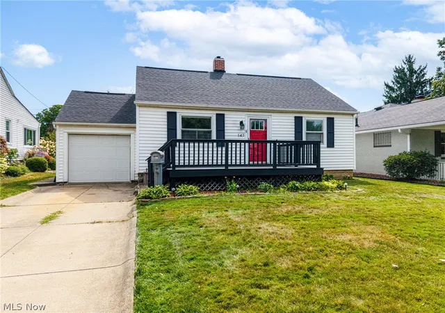 Photo 2 of Sale Pending at 147 Overlook Ave, Wadsworth, OH 44281 | MLS# 5225299 | Listing updated on 2026-08-28