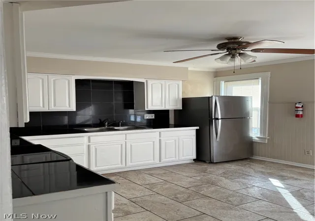 Photo 4 of House for sale at 1457 Winchester Ave, Lakewood, OH 44107 | MLS# 5233628 | Listing updated on 2026-08-21