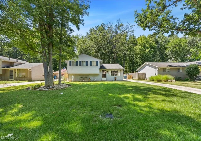 Photo 2 of Sale Pending at 5220 Olive Ave, North Ridgeville, OH 44039 | MLS# 5233979 | Listing updated on 2026-08-09