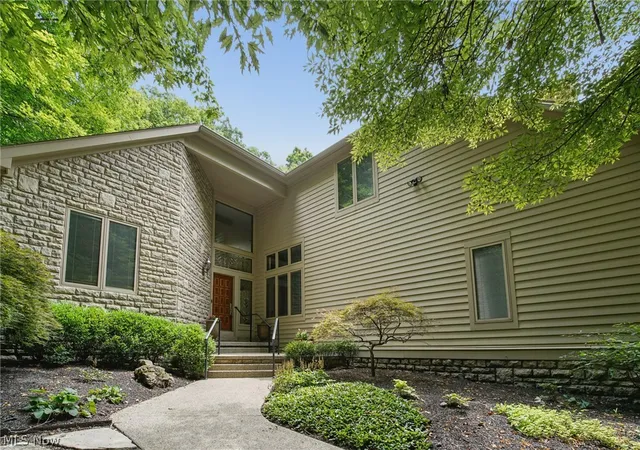 Photo 2 of Single family home for sale at 388 Lily Pond Ct, Columbus, OH 43230 | MLS# 5234477 | Listing updated on 2026-08-27