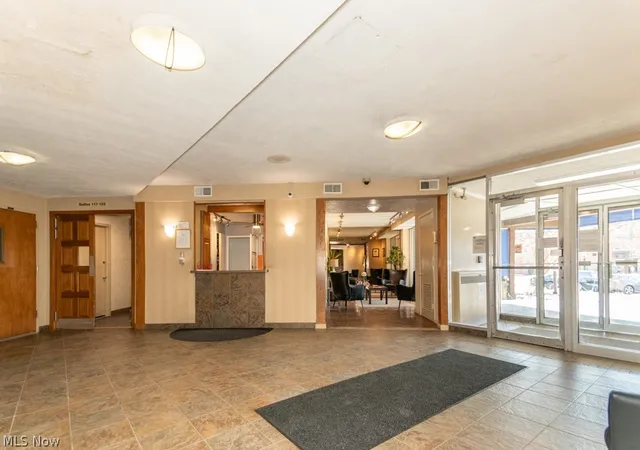 Photo 3 of Condo for sale at 11850 Edgewater Dr #1002, Lakewood, OH 44107 | MLS# 5233314 | Listing updated on 2026-09-25