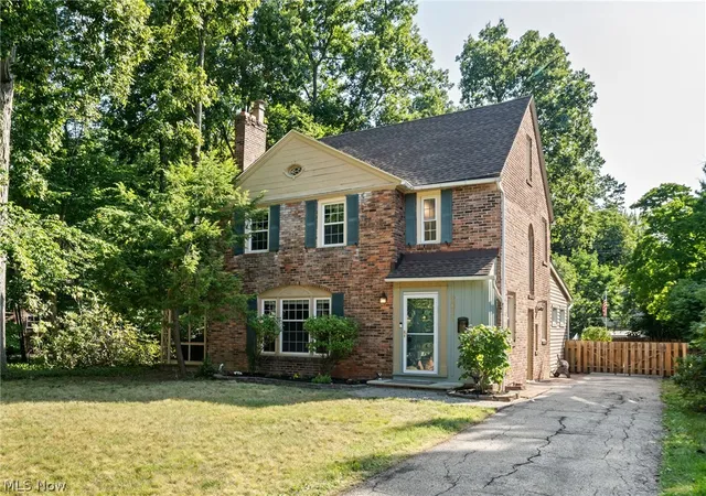 Photo 1 of Sale Pending at 2031 Temblethurst Rd, Cleveland, OH 44121 | MLS# 5234226 | Listing updated on 2026-08-24