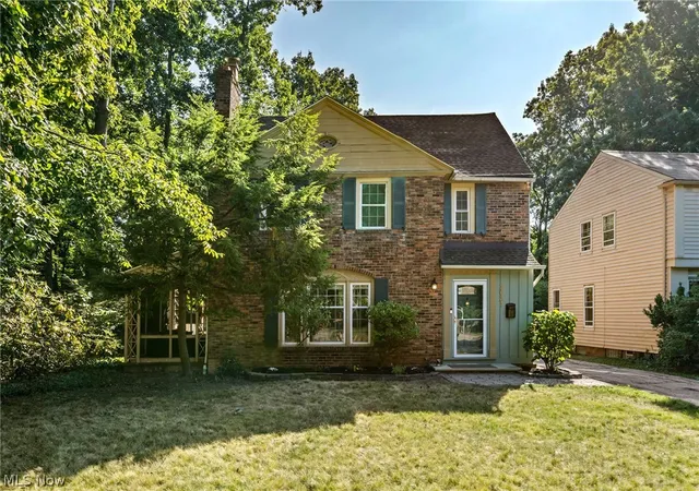Photo 2 of Sale Pending at 2031 Temblethurst Rd, Cleveland, OH 44121 | MLS# 5234226 | Listing updated on 2026-08-24
