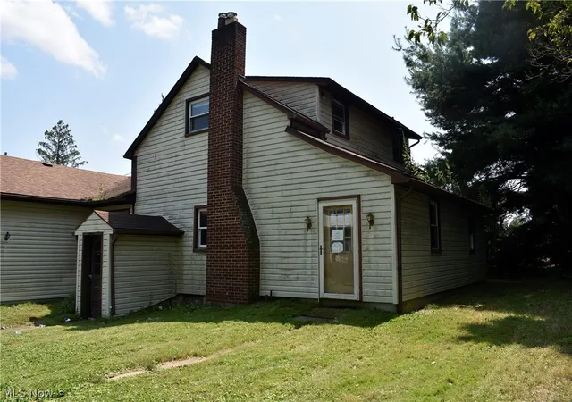 Photo 3 of Sale Pending at 11674 Green Beaver Rd, Canfield, OH 44406 | MLS# 5234498 | Listing updated on 2026-08-20