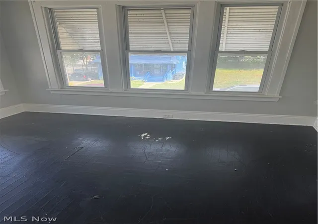 Photo 4 of House for sale at 452 E -454 149th St, Cleveland, OH 44110 | MLS# 5234328 | Listing updated on 2026-08-07