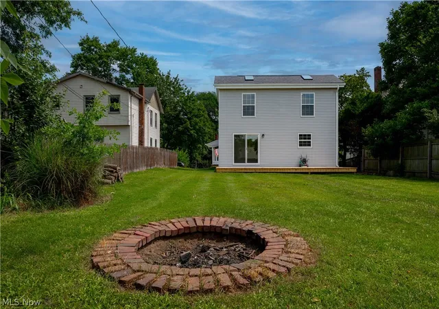 Photo 3 of Single family home for sale at 223 High St SE, Canal Fulton, OH 44614 | MLS# 5234504 | Listing updated on 2026-09-25