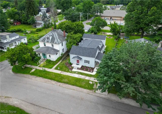 Photo 4 of Single family home for sale at 223 High St SE, Canal Fulton, OH 44614 | MLS# 5234504 | Listing updated on 2026-09-25