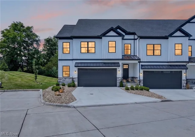 Photo 2 of Townhouse for sale at 4504 Hope Ct, Westlake, OH 44145 | MLS# 5233366 | Listing updated on 2026-08-07