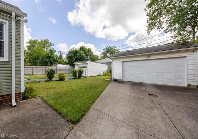 Photo 29 of Single family home for sale at 1075 Piermont Rd, Cleveland, OH 44121 | MLS# 5234551 | Listing updated on 2026-10-07