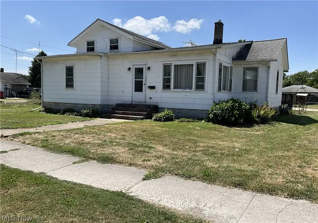 Photo 1 of Single family home for sale at 101 N Main St, New London, OH 44851 | MLS# 5234586 | Listing updated on 2026-08-27
