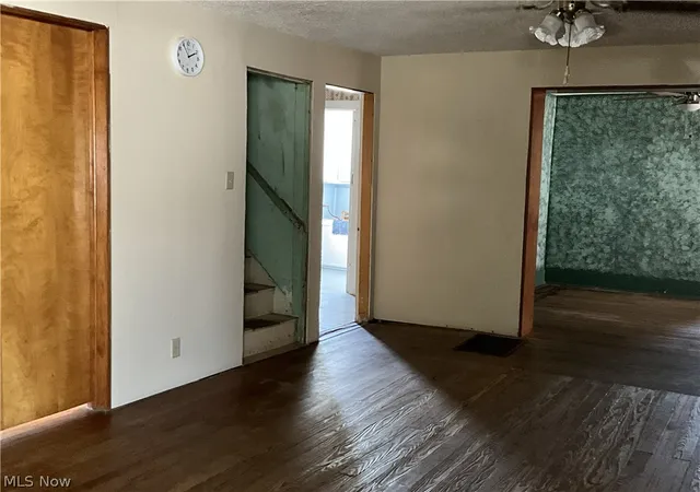 Photo 5 of Single family home for sale at 101 N Main St, New London, OH 44851 | MLS# 5234586 | Listing updated on 2026-08-27