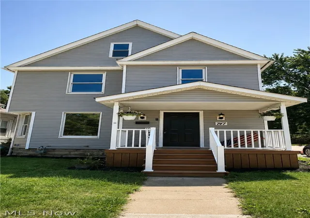 Photo 2 of Single family home for sale at 747 W River Rd N, Elyria, OH 44035 | MLS# 5233762 | Listing updated on 2026-08-29