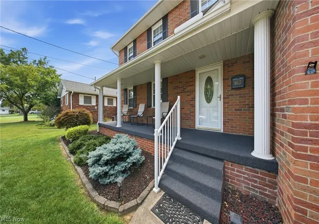 Photo 3 of Single family home for sale at 817 George St, Belpre, OH 45714 | MLS# 5232866 | Listing updated on 2026-09-28