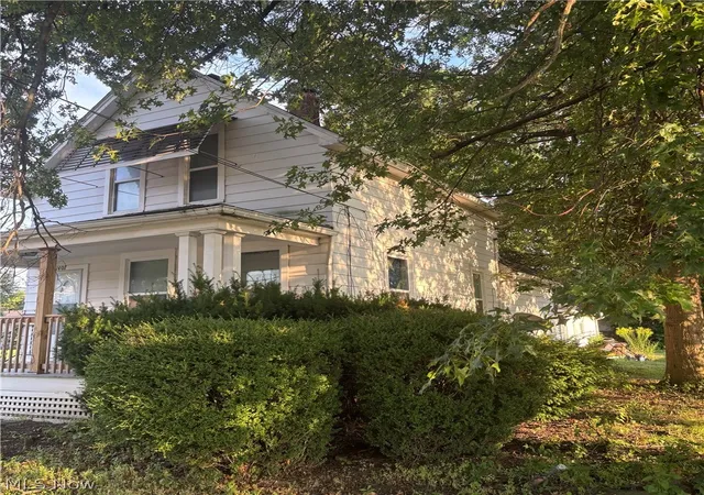 Photo 3 of Single family home for sale at 1407 W 22nd Street, Lorain, OH 44052 | MLS# 5233861 | Listing updated on 2026-09-18