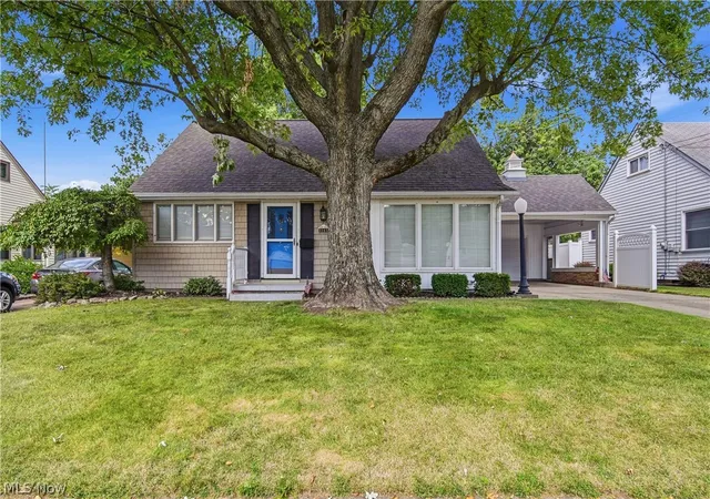 Photo 1 of Sale Pending at 1145 Poplar Ave Sw, Canton, OH 44710 | MLS# 5234078 | Listing updated on 2026-08-19