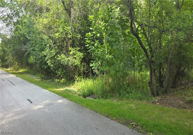Photo 3 of Sale Pending at Lincoln Blvd, Hudson, OH 44236 | MLS# 5234748 | Listing updated on 2026-08-18