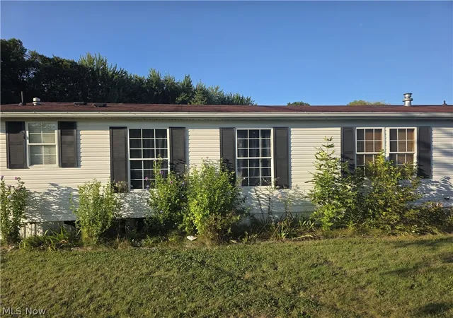 Photo 3 of Single family home for sale at 10154 Lady Catherine Ct, Streetsboro, OH 44241 | MLS# 5233968 | Listing updated on 2026-09-30