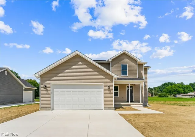 Photo 1 of Single family home for sale at 704 Cranberry Crk, Youngstown, OH 44512 | MLS# 5234758 | Listing updated on 2026-08-07