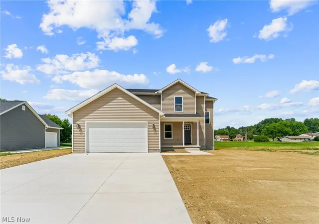 Photo 2 of Single family home for sale at 704 Cranberry Crk, Youngstown, OH 44512 | MLS# 5234758 | Listing updated on 2026-08-07