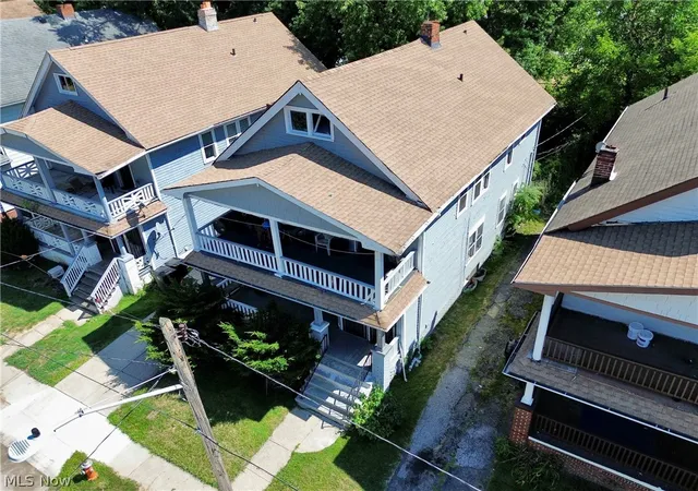 Listing Photo 4 - Condo for sale in building located at 12706 Iowa Ave, Cleveland, OH 44108
