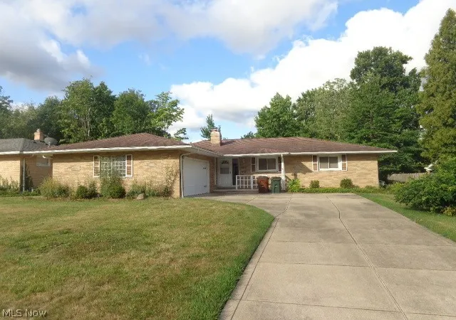 Photo 1 of Sale Pending at 7270 Lakeview Dr, Cleveland, OH 44129 | MLS# 5233162 | Listing updated on 2026-10-05