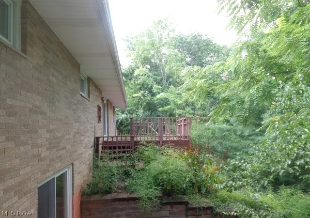 Photo 2 of Sale Pending at 7270 Lakeview Dr, Cleveland, OH 44129 | MLS# 5233162 | Listing updated on 2026-10-05