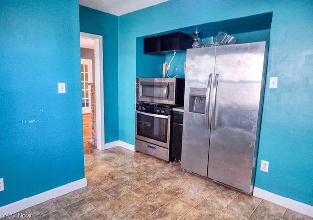 Photo 4 of Single family home for sale at 7432 Outlook Ave, Cleveland, OH 44144 | MLS# 5233886 | Listing updated on 2026-08-26