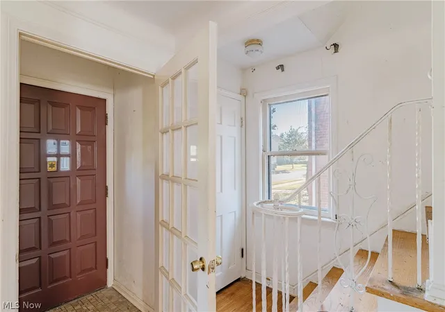 Photo 3 of Single family home for sale at 3826 Grosvenor Rd, Cleveland, OH 44118 | MLS# 5233747 | Listing updated on 2026-08-25