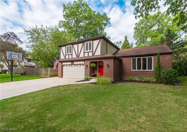 Photo 1 of Sale Pending at 1470 Hawthorne Dr, Vermilion, OH 44089 | MLS# 5234290 | Listing updated on 2026-08-26