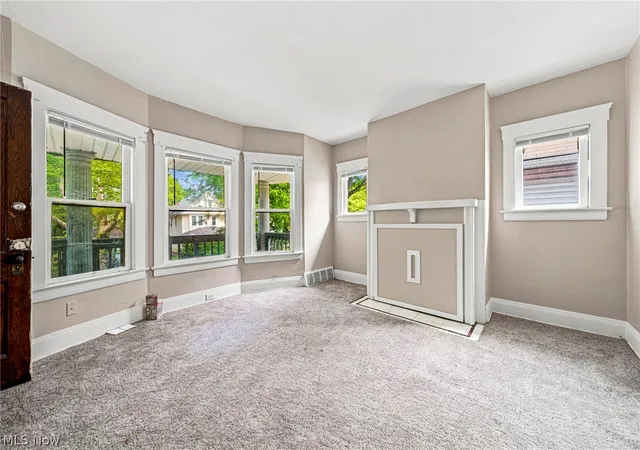 Listing Photo 5 - Condo for sale in building located at 9704 Yale Ave, Cleveland, OH 44108
