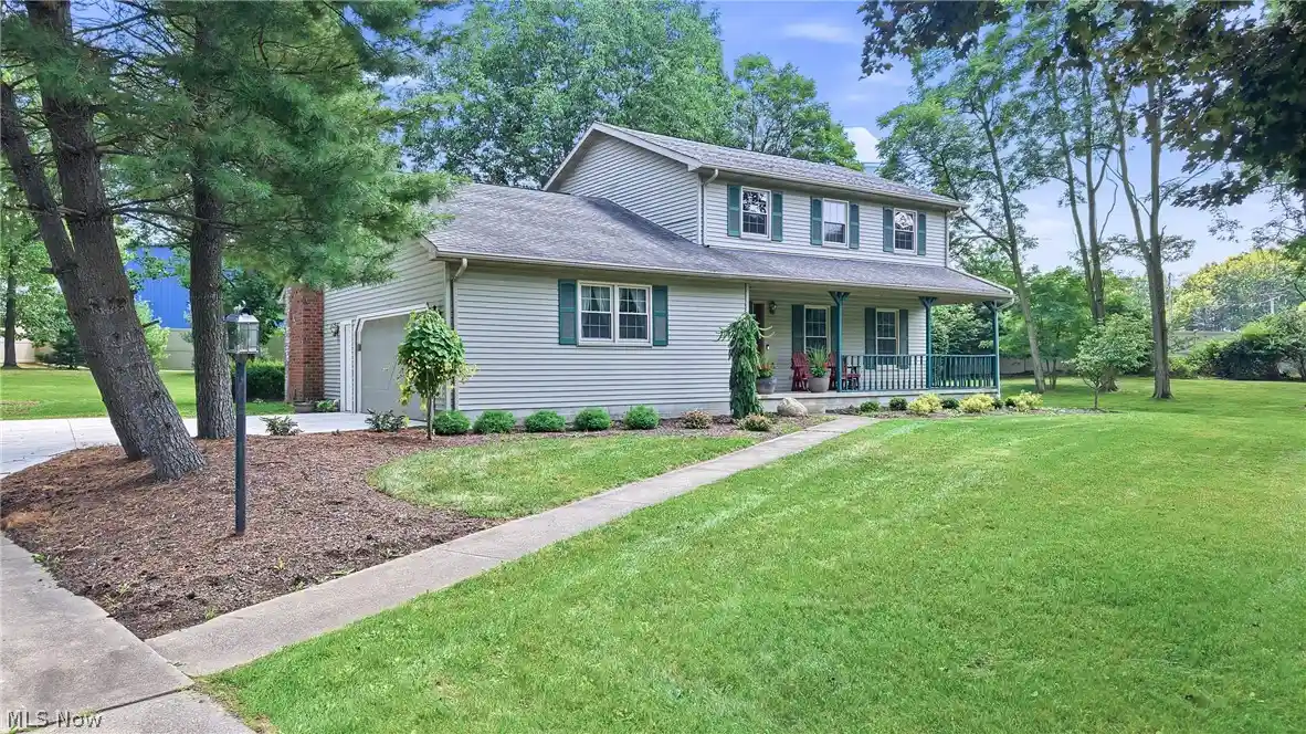 Photo 1 of Single family home for sale at 7645 Locust Ln, Youngstown, OH 44514 | MLS# 5234376 | Listing updated on 2026-10-23