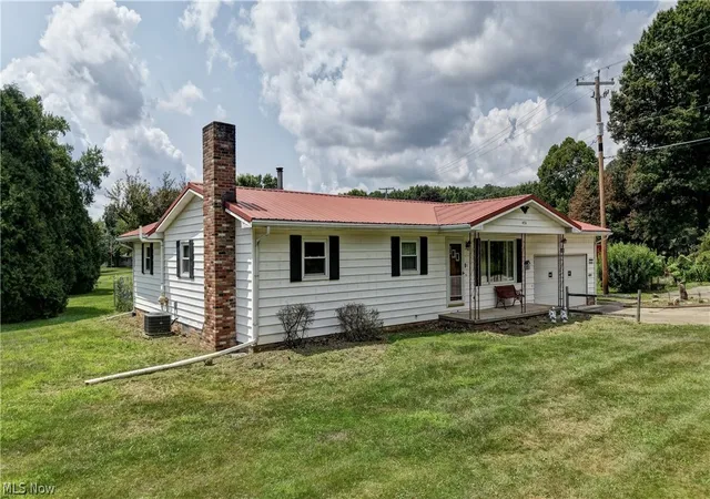 Photo 2 of Single family home for sale at 4216 Schumacher Holw Rd Se, New Philadelphia, OH 44663 | MLS# 5234101 | Listing updated on 2026-10-02