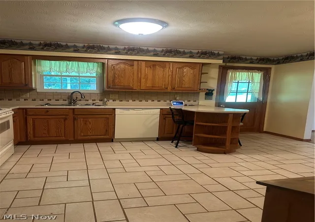 4th image of 105 Randolph Rd, Marietta, OH 45750 | MLS# 5233646