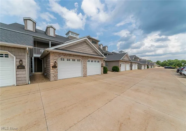 Photo 4 of Sale Pending at 3000 Whispering Shrs Dr, Vermilion, OH 44089 | MLS# 5233640 | Listing updated on 2026-08-14