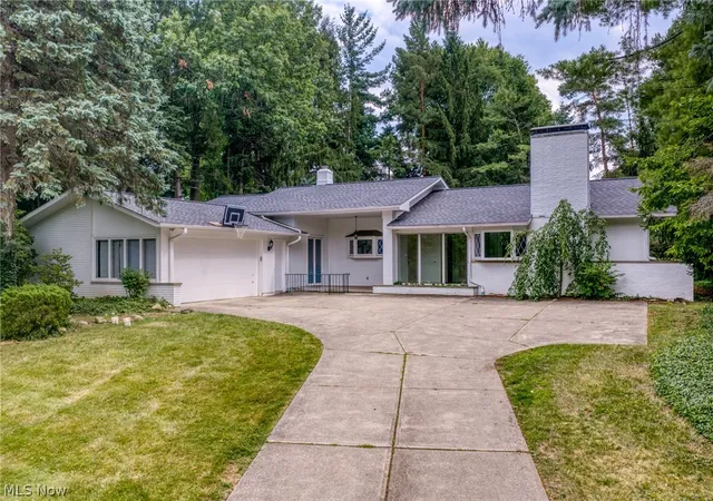 Photo 1 of Single family home for sale at 24800 Shaker Blvd, Beachwood, OH 44122 | MLS# 5234537 | Listing updated on 2026-08-25
