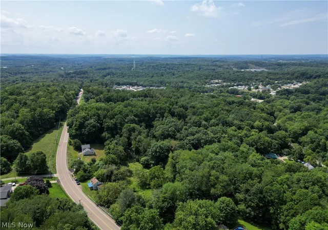 Photo 4 of Single family home for sale at 5477 Dueber Ave, East Sparta, OH 44626 | MLS# 5234910 | Listing updated on 2026-08-08