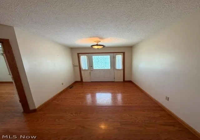 Listing Photo 4 - Condo for sale in building located at 150 W Nevada Ave, Sebring, OH 44672