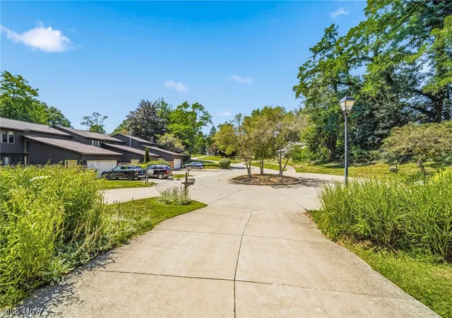 Photo 3 of Condo for sale at 8362 Villa Marina Ct, Mentor, OH 44060 | MLS# 5234380 | Listing updated on 2026-10-02