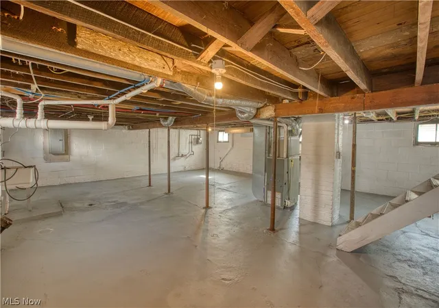 Photo 20 of Single family home for sale at 293 E Cassell Ave, Barberton, OH 44203 | MLS# 5234528 | Listing updated on 2026-09-01