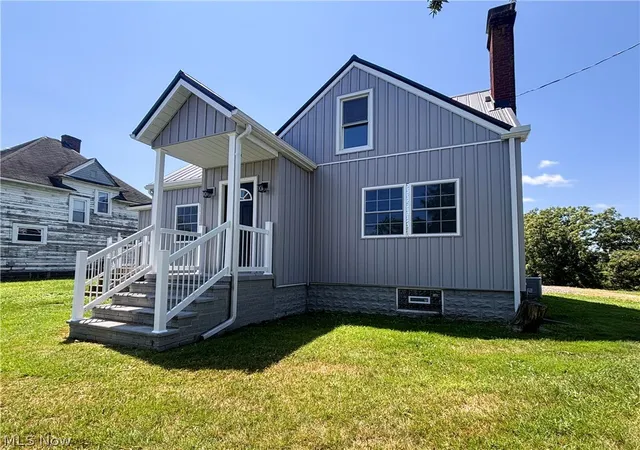 Photo 3 of Sale Pending at 125 Northwest St, Flushing, OH 43977 | MLS# 5234626 | Listing updated on 2026-08-29