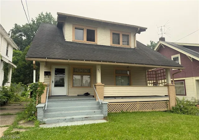 Photo 1 of Single family home for sale at 531 W Chalmers Ave, Youngstown, OH 44511 | MLS# 5234029 | Listing updated on 2026-08-26