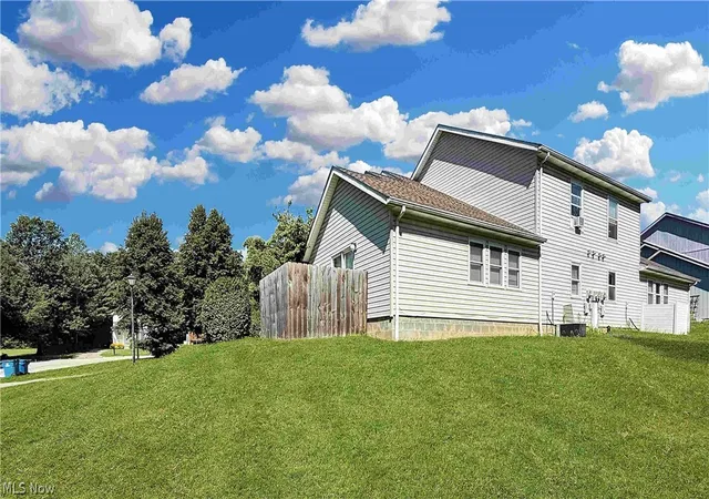 Photo 2 of Condo for sale at 1691 Olympus Dr, Kent, OH 44240 | MLS# 5234396 | Listing updated on 2026-08-07