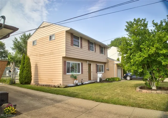 Single family home for sale at 14065 Heatherwood Dr, Brook Park, OH 44142 | MLS# 5234345 | Listing updated on 2026-09-30